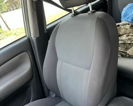 Серый Тойота РАВ 4, объемом двигателя 2 л и пробегом 320 тыс. км за 4000 $, фото 14 на Automoto.ua