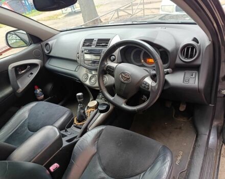 Серый Тойота РАВ 4, объемом двигателя 2.2 л и пробегом 180 тыс. км за 4700 $, фото 5 на Automoto.ua