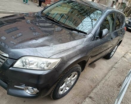 Серый Тойота РАВ 4, объемом двигателя 2.2 л и пробегом 180 тыс. км за 4700 $, фото 2 на Automoto.ua