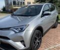 Серый Тойота РАВ 4, объемом двигателя 2.5 л и пробегом 190 тыс. км за 23000 $, фото 1 на Automoto.ua