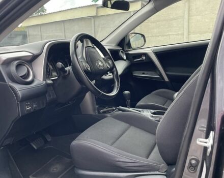 Сірий Тойота РАВ 4, об'ємом двигуна 2 л та пробігом 211 тис. км за 18000 $, фото 3 на Automoto.ua