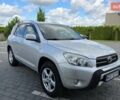 Серый Тойота РАВ 4, объемом двигателя 2 л и пробегом 198 тыс. км за 2850 $, фото 1 на Automoto.ua