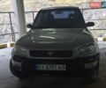 Сірий Тойота РАВ 4, об'ємом двигуна 2 л та пробігом 400 тис. км за 3800 $, фото 1 на Automoto.ua