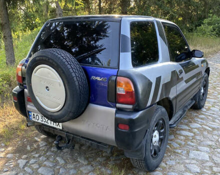 Серый Тойота РАВ 4, объемом двигателя 2 л и пробегом 213 тыс. км за 4000 $, фото 3 на Automoto.ua