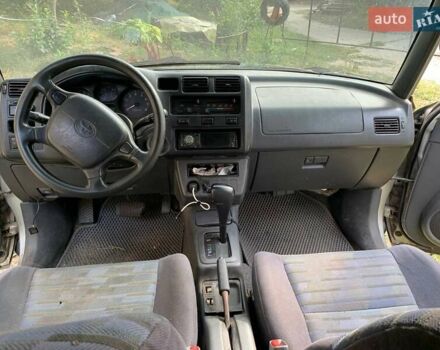 Серый Тойота РАВ 4, объемом двигателя 2 л и пробегом 400 тыс. км за 4000 $, фото 8 на Automoto.ua