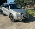 Серый Тойота РАВ 4, объемом двигателя 2 л и пробегом 400 тыс. км за 5500 $, фото 1 на Automoto.ua