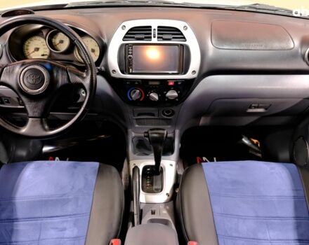 Серый Тойота РАВ 4, объемом двигателя 2 л и пробегом 275 тыс. км за 6900 $, фото 6 на Automoto.ua