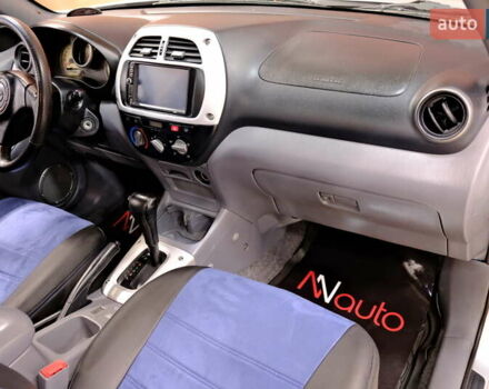 Серый Тойота РАВ 4, объемом двигателя 2 л и пробегом 275 тыс. км за 6900 $, фото 37 на Automoto.ua