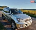 Серый Тойота РАВ 4, объемом двигателя 2 л и пробегом 280 тыс. км за 6100 $, фото 1 на Automoto.ua