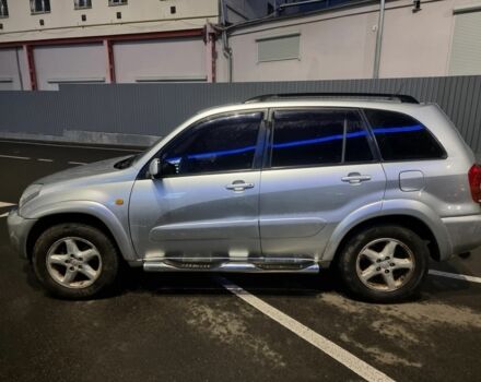 Серый Тойота РАВ 4, объемом двигателя 2 л и пробегом 338 тыс. км за 5700 $, фото 3 на Automoto.ua