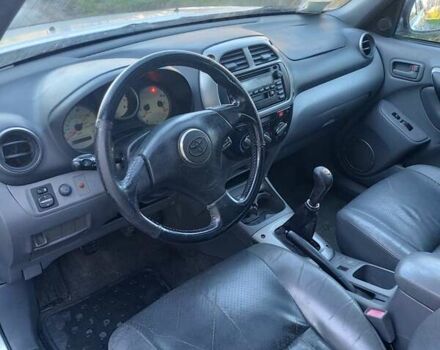 Сірий Тойота РАВ 4, об'ємом двигуна 2 л та пробігом 330 тис. км за 4350 $, фото 25 на Automoto.ua