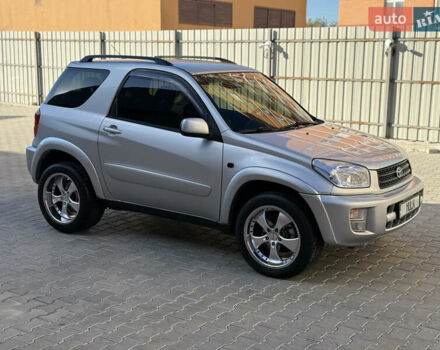 Сірий Тойота РАВ 4, об'ємом двигуна 2 л та пробігом 239 тис. км за 7300 $, фото 4 на Automoto.ua