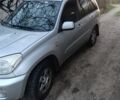 Серый Тойота РАВ 4, объемом двигателя 2 л и пробегом 290 тыс. км за 4500 $, фото 1 на Automoto.ua
