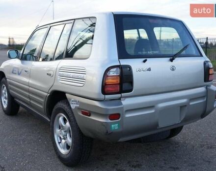 Серый Тойота РАВ 4, объемом двигателя 0 л и пробегом 126 тыс. км за 6999 $, фото 2 на Automoto.ua