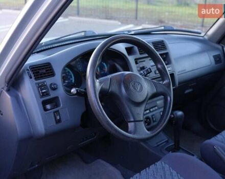 Серый Тойота РАВ 4, объемом двигателя 0 л и пробегом 126 тыс. км за 6999 $, фото 5 на Automoto.ua