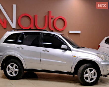 Серый Тойота РАВ 4, объемом двигателя 2 л и пробегом 275 тыс. км за 6900 $, фото 7 на Automoto.ua