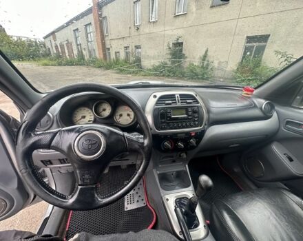 Серый Тойота РАВ 4, объемом двигателя 2 л и пробегом 200 тыс. км за 3350 $, фото 8 на Automoto.ua