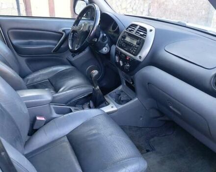 Сірий Тойота РАВ 4, об'ємом двигуна 2 л та пробігом 330 тис. км за 4350 $, фото 28 на Automoto.ua