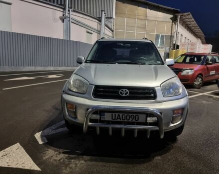 Серый Тойота РАВ 4, объемом двигателя 2 л и пробегом 338 тыс. км за 5700 $, фото 1 на Automoto.ua