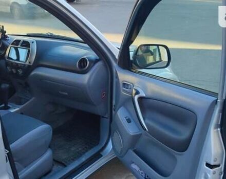 Серый Тойота РАВ 4, объемом двигателя 2 л и пробегом 191 тыс. км за 6700 $, фото 11 на Automoto.ua