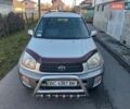 Сірий Тойота РАВ 4, об'ємом двигуна 2 л та пробігом 330 тис. км за 4350 $, фото 2 на Automoto.ua