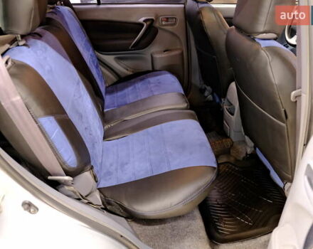 Серый Тойота РАВ 4, объемом двигателя 2 л и пробегом 275 тыс. км за 6900 $, фото 32 на Automoto.ua