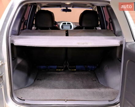 Серый Тойота РАВ 4, объемом двигателя 2 л и пробегом 275 тыс. км за 6900 $, фото 43 на Automoto.ua