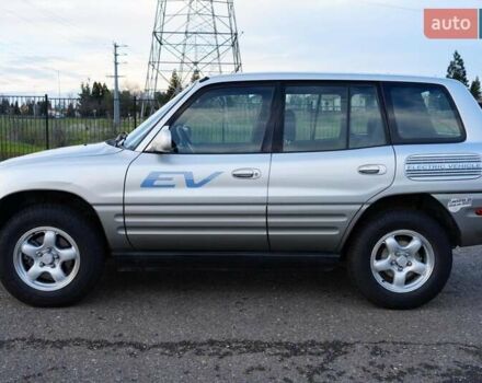 Серый Тойота РАВ 4, объемом двигателя 0 л и пробегом 126 тыс. км за 6999 $, фото 1 на Automoto.ua