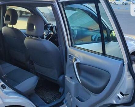 Серый Тойота РАВ 4, объемом двигателя 2 л и пробегом 191 тыс. км за 6700 $, фото 10 на Automoto.ua