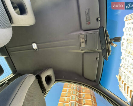 Сірий Тойота РАВ 4, об'ємом двигуна 2 л та пробігом 239 тис. км за 7300 $, фото 26 на Automoto.ua