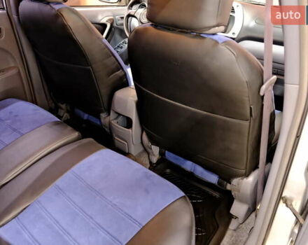 Серый Тойота РАВ 4, объемом двигателя 2 л и пробегом 275 тыс. км за 6900 $, фото 33 на Automoto.ua