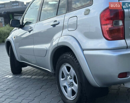 Сірий Тойота РАВ 4, об'ємом двигуна 2 л та пробігом 206 тис. км за 7800 $, фото 43 на Automoto.ua