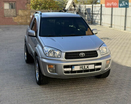 Сірий Тойота РАВ 4, об'ємом двигуна 2 л та пробігом 239 тис. км за 7300 $, фото 2 на Automoto.ua