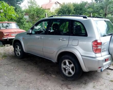 Серый Тойота РАВ 4, объемом двигателя 2 л и пробегом 400 тыс. км за 4500 $, фото 1 на Automoto.ua