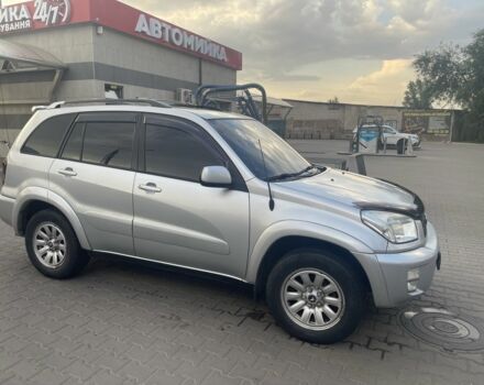 Сірий Тойота РАВ 4, об'ємом двигуна 2 л та пробігом 210 тис. км за 5850 $, фото 1 на Automoto.ua