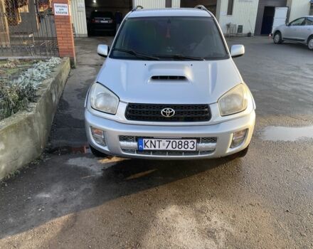 Серый Тойота РАВ 4, объемом двигателя 2 л и пробегом 244 тыс. км за 3650 $, фото 1 на Automoto.ua