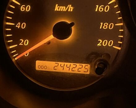 Серый Тойота РАВ 4, объемом двигателя 2 л и пробегом 244 тыс. км за 3650 $, фото 8 на Automoto.ua