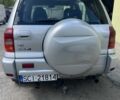 Серый Тойота РАВ 4, объемом двигателя 2 л и пробегом 250 тыс. км за 2200 $, фото 3 на Automoto.ua