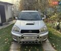 Серый Тойота РАВ 4, объемом двигателя 2 л и пробегом 285 тыс. км за 6500 $, фото 1 на Automoto.ua