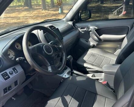 Серый Тойота РАВ 4, объемом двигателя 2 л и пробегом 305 тыс. км за 6000 $, фото 8 на Automoto.ua