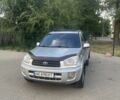 Серый Тойота РАВ 4, объемом двигателя 2 л и пробегом 210 тыс. км за 6000 $, фото 4 на Automoto.ua