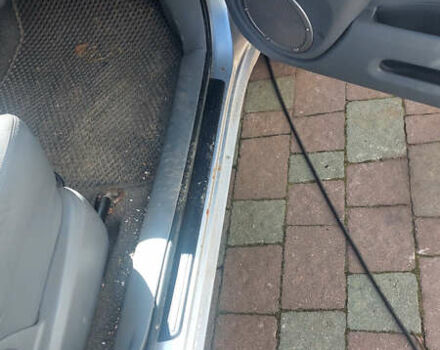 Сірий Тойота РАВ 4, об'ємом двигуна 2 л та пробігом 300 тис. км за 5000 $, фото 12 на Automoto.ua