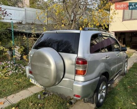 Серый Тойота РАВ 4, объемом двигателя 2 л и пробегом 285 тыс. км за 6500 $, фото 4 на Automoto.ua
