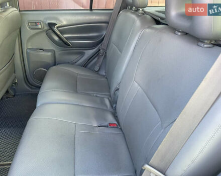 Серый Тойота РАВ 4, объемом двигателя 2 л и пробегом 266 тыс. км за 4999 $, фото 11 на Automoto.ua