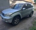 Серый Тойота РАВ 4, объемом двигателя 2 л и пробегом 209 тыс. км за 6900 $, фото 1 на Automoto.ua