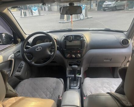 Сірий Тойота РАВ 4, об'ємом двигуна 2 л та пробігом 210 тис. км за 5850 $, фото 10 на Automoto.ua