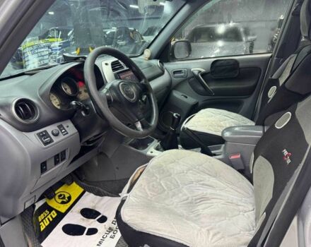 Серый Тойота РАВ 4, объемом двигателя 2 л и пробегом 468 тыс. км за 5999 $, фото 9 на Automoto.ua