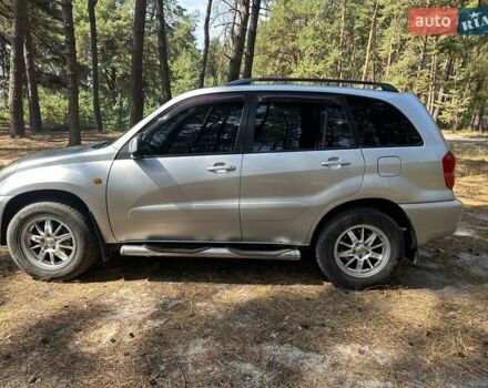 Серый Тойота РАВ 4, объемом двигателя 2 л и пробегом 305 тыс. км за 6000 $, фото 3 на Automoto.ua