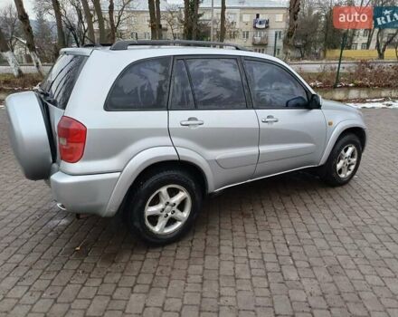 Серый Тойота РАВ 4, объемом двигателя 2 л и пробегом 309 тыс. км за 5400 $, фото 6 на Automoto.ua