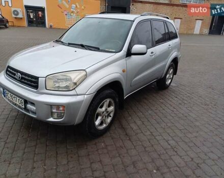 Серый Тойота РАВ 4, объемом двигателя 2 л и пробегом 309 тыс. км за 5400 $, фото 1 на Automoto.ua
